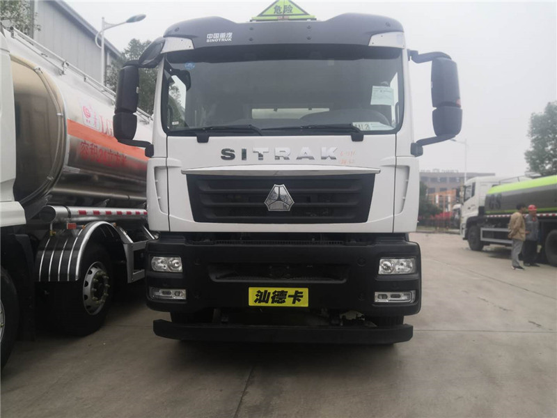 國(guó)六30.4方鋁合金油罐車(chē)-31方油罐車(chē)可裝26噸圖片3